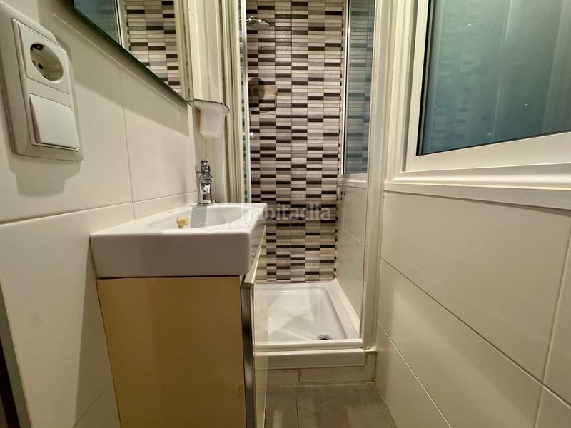 Foto 08d43f51-76b8-418e-9388-6ddd00310589. Piso  con dos baños en zona céntrica en Sagrada Família Barcelona