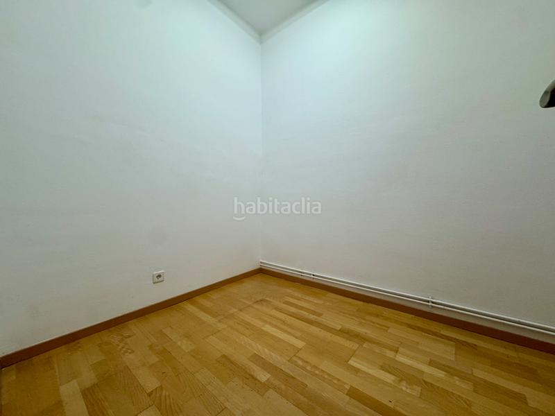 Foto 0efc5f28-bf31-4610-9a87-bed4a37240da. Piso  con dos baños en zona céntrica en Sagrada Família Barcelona