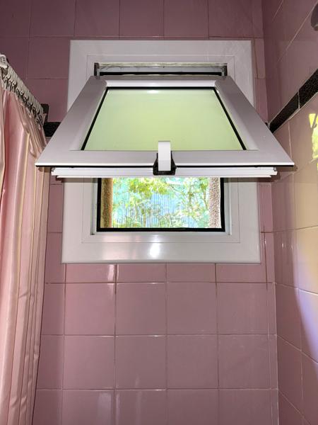 Foto d6f5090e-ac53-4f70-a4ec-73cb0523720b. Flat with heating in Turó de la Peira Barcelona