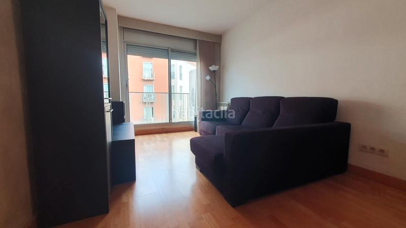 Foto b1b786b0-6390-45b3-a075-a8dd6907bb84. Piso en Navas Barcelona