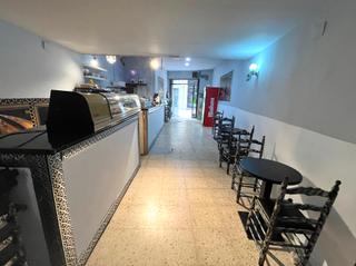Business premise in Carrer de Rossend Nobas