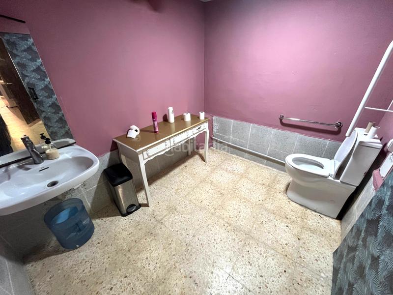 Foto 332a2edc-a460-4666-9b12-42f43ab9361c. Pas-de-porte local commercial dans El Clot Barcelona