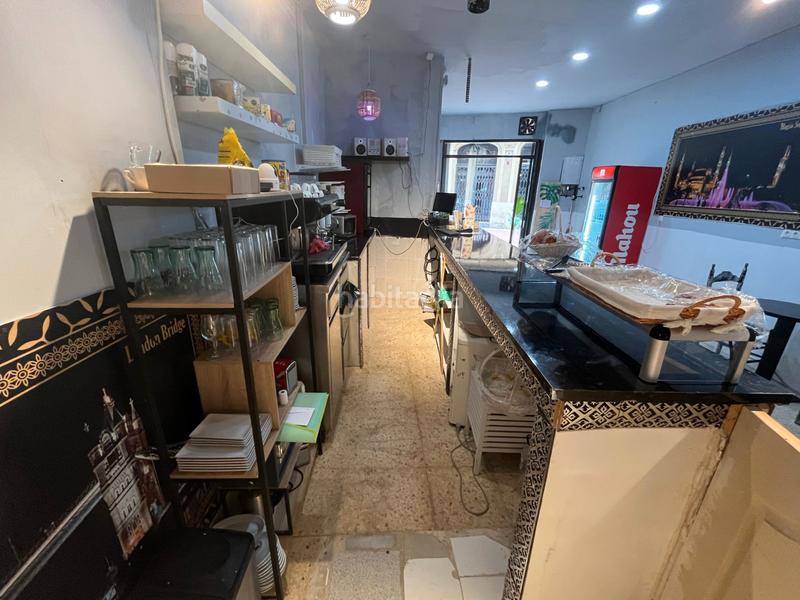 Foto a465bd5d-d98a-4dba-9550-ac56db40f300. Pas-de-porte local commercial dans El Clot Barcelona