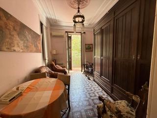 Appartement  Carrer de bailn. Dola llar presenta en exclusiva este excelente piso en finca se