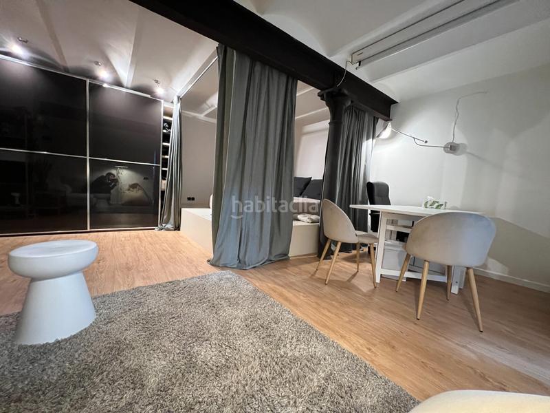 Foto cfd45174-d16f-4f57-8149-adeaa3e763d1. Flat in El Clot Barcelona