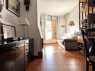 Pis  Avinguda meridiana. Piso de 3 habitaciones y 1 baño en una 8ª planta en la sagrera