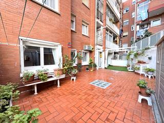 Pis  Carrer de sant joan de malta. Piso todo exterior con terraza y parking