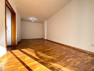 Etagenwohnung  Plaça del canonge rodó. Piso en el corazon de el clot con parking