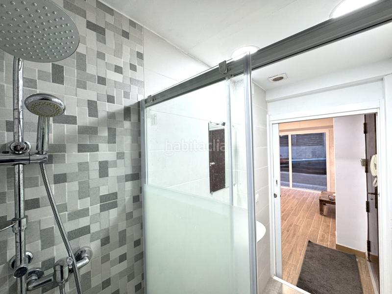 Foto 1b08039d-c212-4499-a914-d7fab2cd6551. Local comercial a El Camp de l´Arpa del Clot Barcelona