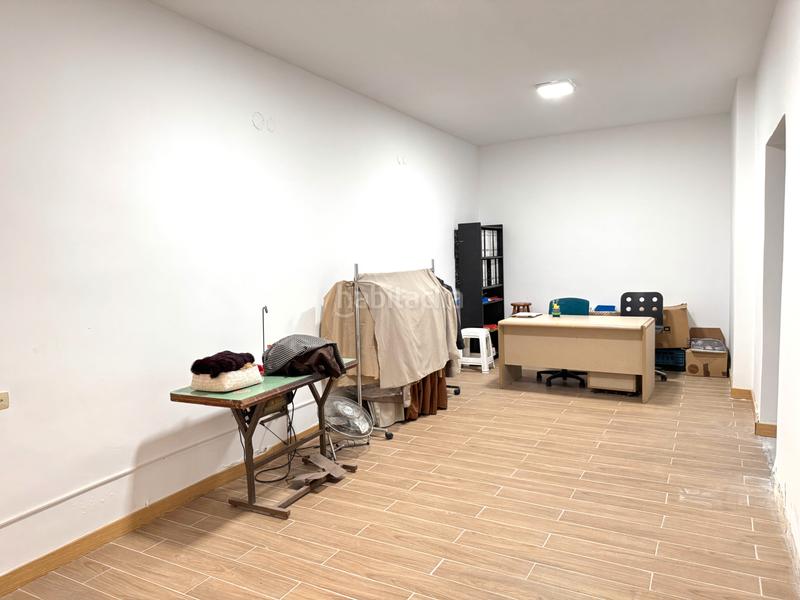 Foto d21192e0-b1d0-4308-afd0-480dc578aeb2. Local comercial a El Camp de l´Arpa del Clot Barcelona