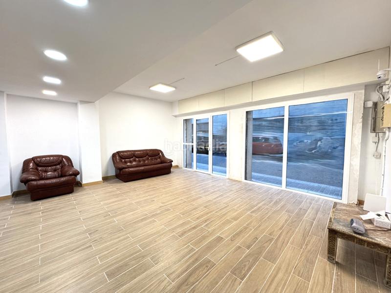 Foto e69f9a51-e673-4518-b0bb-77419d65d452. Local comercial a El Camp de l´Arpa del Clot Barcelona