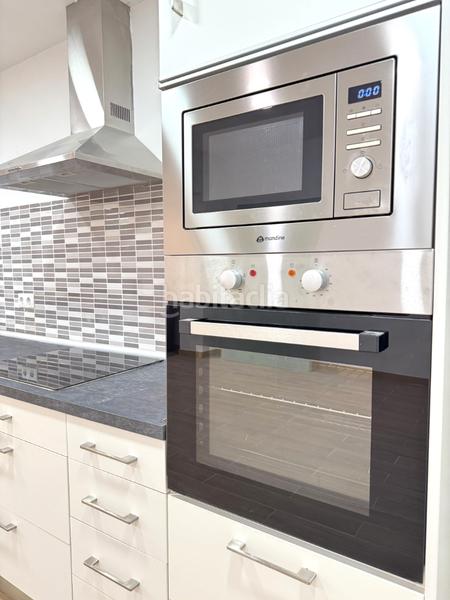 Foto ea537211-0031-4ed7-9e6b-65e2a1157787. Local comercial a El Camp de l´Arpa del Clot Barcelona