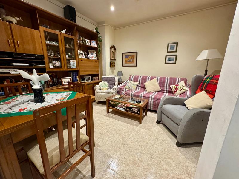 Foto 74311f79-b02e-438c-babb-93f7cf127fe7. Piso oportunidad en camp de l´arpa en El Camp de l´Arpa del Clot Barcelona