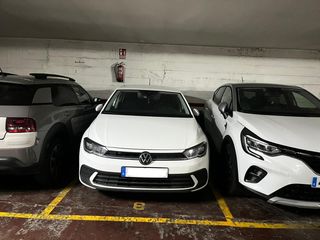 Car parking  Carrer de josep estivill