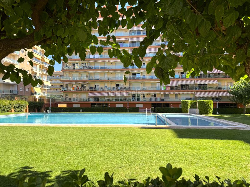 Foto d887030b-d65f-4794-a0e6-6b721c77a89a. Pis amb piscina a Santa Susanna