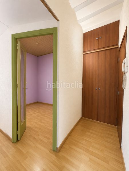 Foto eecc7f67-6c62-4511-ba13-f92efbb80c1a. Pis a El Clot Barcelona