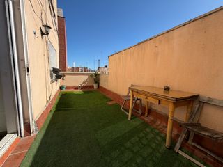 Zweistöckige Wohnung  Carrer de campeny. Dolça llar presenta esta gran oportunidad en exclusiva en sant a