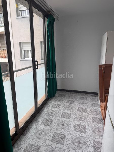 Foto d4d73c5c-232f-4da6-8abd-7c8f3b3b25de. Pis a La Guineueta Barcelona