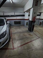 Autoparkplatz  Carrer d'irlanda