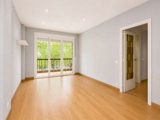 Etagenwohnung  Passeig de torras i bages. Piso en venta � 3 habitaciones � balc�n exterior � torras i bage