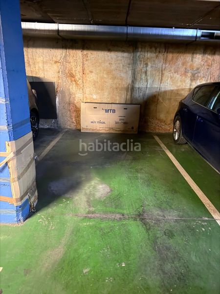 Foto bd9a5486-c5f3-42e0-9f90-81b2d85de1de. Aparcament cotxe a La Sagrera Barcelona