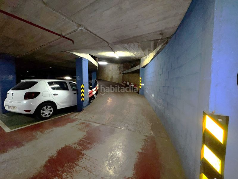 Foto 4b8cb087-ca6f-48e0-8945-95a80f107594. Aparcament cotxe a La Sagrera Barcelona