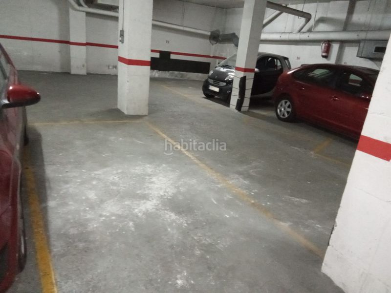 Foto cff3af3f-7405-4c18-b7bd-a714a063f916. Aparcament cotxe a Navas Barcelona