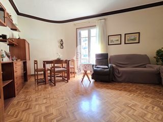 Pis  Carrer de la independència. Dolça llar maragall presenta en exclusiva piso de 4 habitaciones