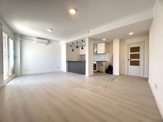 Pis  Carrer de trajà. Piso en planta 7 reformado para entrar a vivir