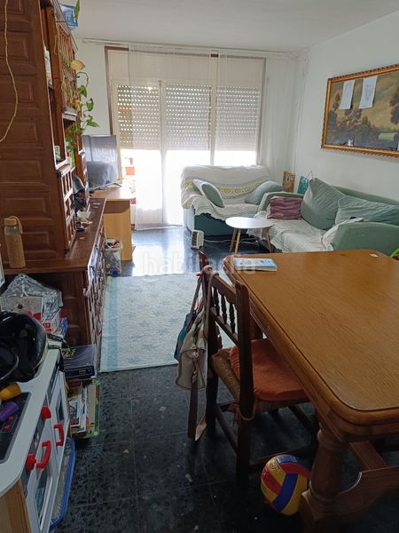 Foto ff862873-5cbd-4a94-a09e-83cb77721e27. Pis amb piscina a Calella