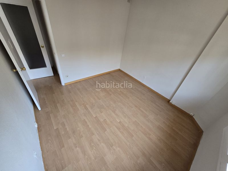 Foto 5a8b285f-3e55-4a93-ae81-63c3c7499c9a. Pis a El Clot Barcelona