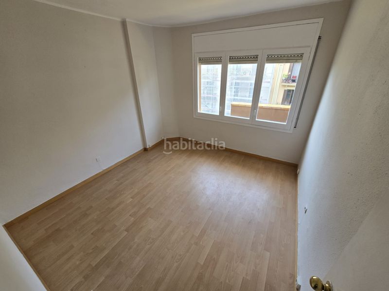 Foto f681ecbb-2a4f-4401-adbe-c431d7665cbc. Pis a El Clot Barcelona