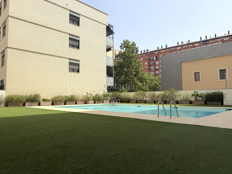 Foto f14689c9-c34d-4206-a59d-4d79957fcebf. Pis amb calefacció aparcament piscina a Sant Andreu de Palomar Barcelona