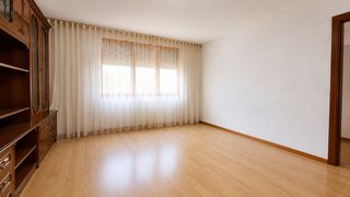 Etagenwohnung  Avinguda mare de d�u de bellvitge. Dol�a llar sant andreu nord presenta en exclusiva este luminoso