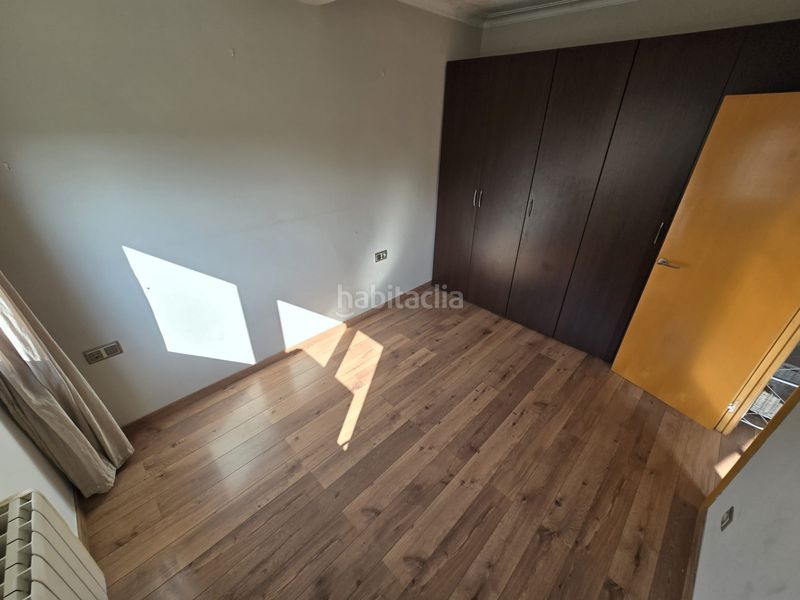 Foto a5ba25ce-ac0d-492a-b36f-ed12f902aed2. Pis amb calefacció a El Camp de l´Arpa del Clot Barcelona