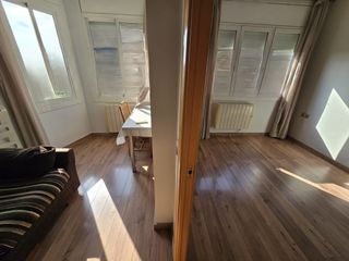 Piso  Carrer de valència. Orientado mar, finca reformada. junto al metro de clot.