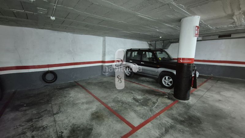 Foto 433d874d-d9a5-4d04-902c-80127d3c98d2. Aparcament cotxe a El Camp de l´Arpa del Clot Barcelona