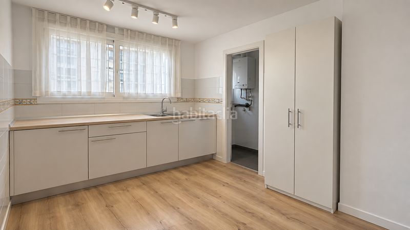 Foto 5a30d91b-62cd-4871-a0d5-c0790c39b972. Casa pareada casa / chalet pareado en venta en calle de jaume huguet 37, en Barcelona