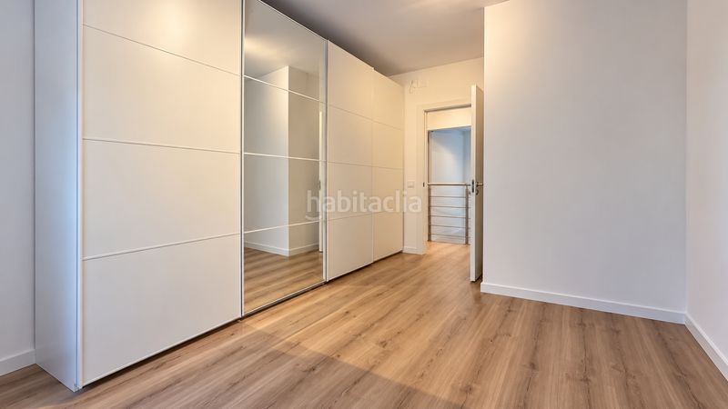 Foto 6054d503-050f-47ae-b4cc-84352e9abc6d. Casa pareada casa / chalet pareado en venta en calle de jaume huguet 37, en Barcelona