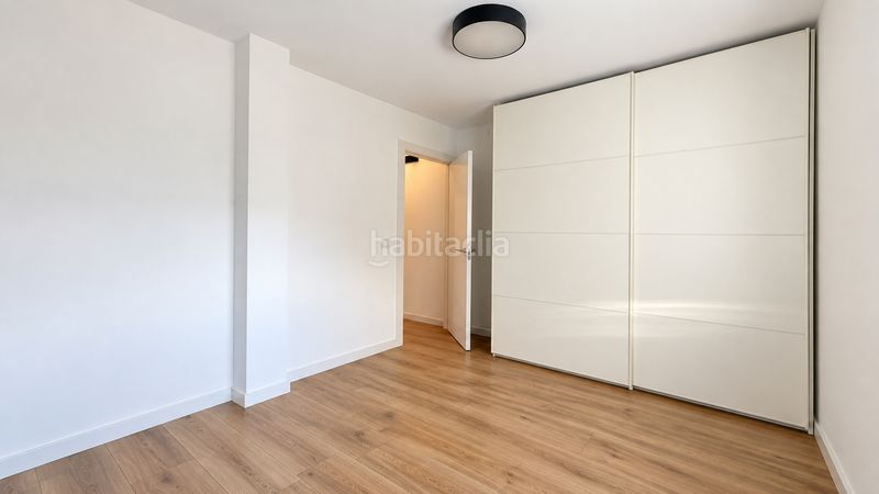 Foto 7372bc15-8a5d-4e30-8321-2a2efeca3c39. Casa pareada casa / chalet pareado en venta en calle de jaume huguet 37, en Barcelona