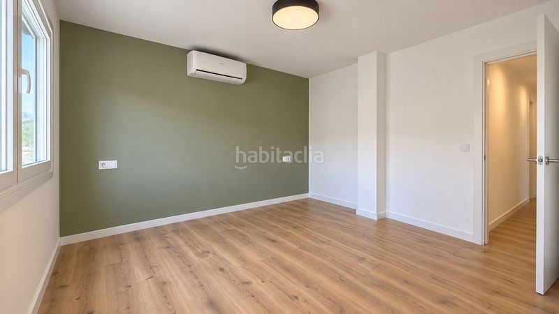 Foto f73e7417-b392-4138-8bc2-da34846e61d8. Casa pareada casa / chalet pareado en venta en calle de jaume huguet 37, en Barcelona