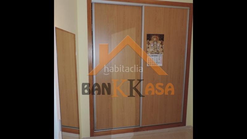 Foto 516b5712-a9c7-4cfe-ab97-6db51df56ca9. Piso se vende piso en urbanización con piscina en Dalías