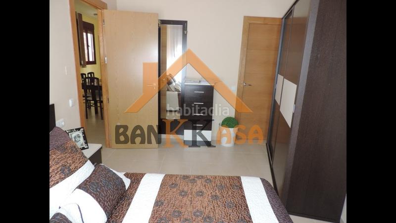 Foto 8e484ffe-86f2-4e44-b21f-83bee240fc52. Piso se vende piso en urbanización con piscina en Dalías