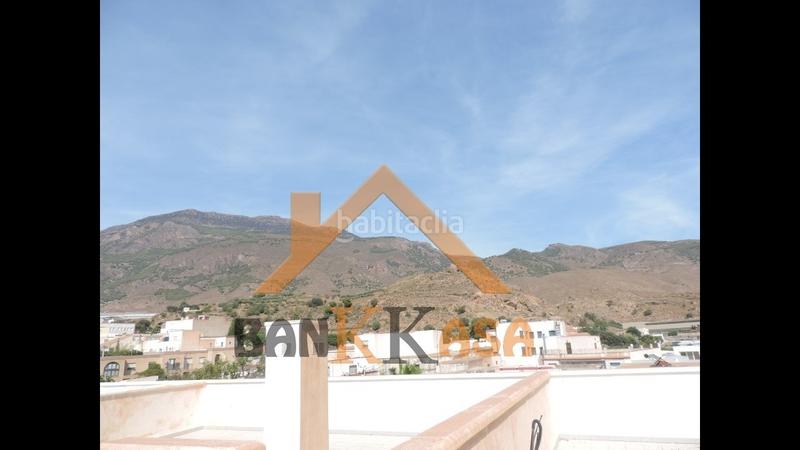 Foto e735b05c-cb88-4a9d-b1a3-bac73fa93703. Piso se vende piso en urbanización con piscina en Dalías