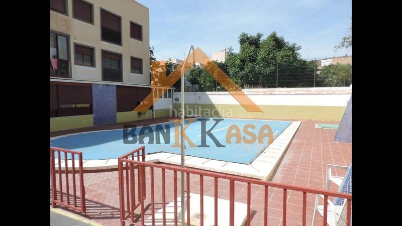 Foto eaf41c97-3bf2-4d97-9f81-7a589073d9ee. Piso se vende piso en urbanización con piscina en Dalías