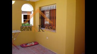 Flat in Balanegra. Encantador piso con gran terraza y garaje cerrado en balanegra