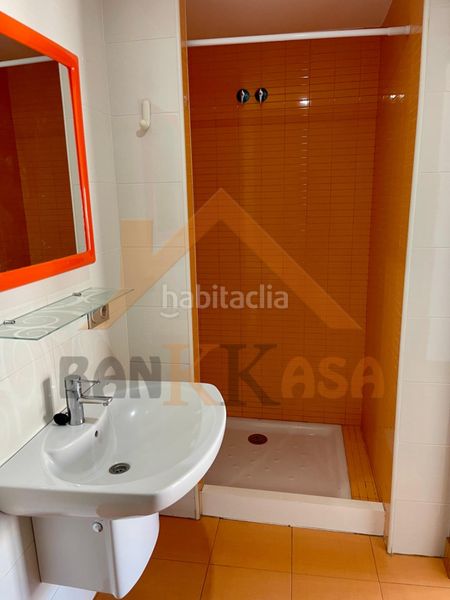 Foto 52a5a212-429a-437d-863f-fb717fb0157d. Pis amb aparcament a Pabellón - Estación - El Corte Inglés Ejido (El)