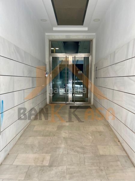 Foto 549626aa-8948-40aa-8bea-e77b01c3b3b8. Pis amb aparcament a Pabellón - Estación - El Corte Inglés Ejido (El)