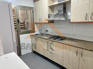 Flat in Pabellón - Estación - El Corte Inglés. Tu nuevo hogar en la zona del auditorio de el ejido! amplio piso