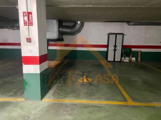Car parking in Plaza de la Luz. Olvídate de buscar aparcamiento! plaza de garaje de 14m2 útiles